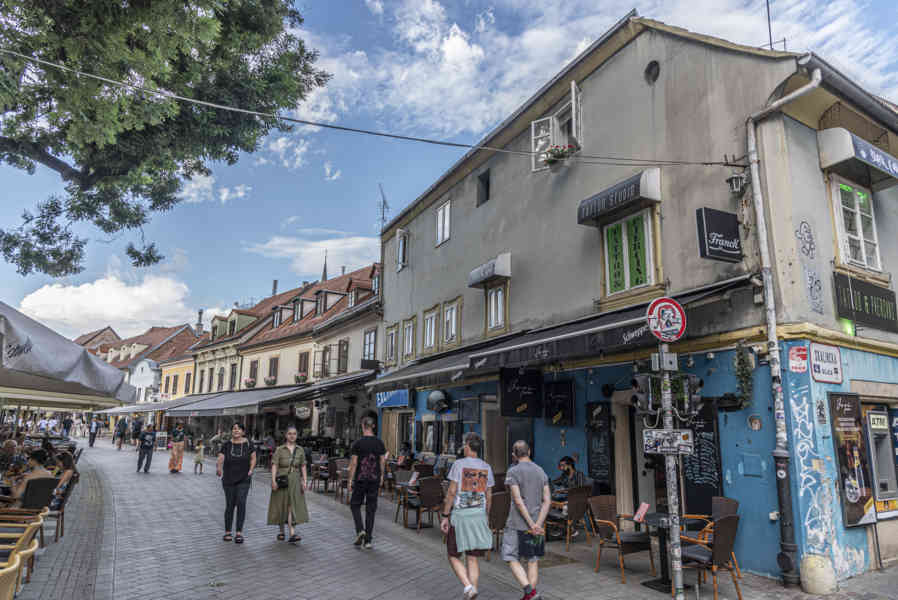 Croacia - Zagreb 04 - calle Tkalciceva.jpg